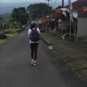 Meet your Posher, Juju